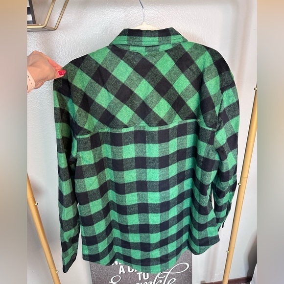 GOOD American Plaid Boyfriend Shaket NWT Summer Green/Black BuffaloPlaid SOLDOUT - Picture 4 of 8